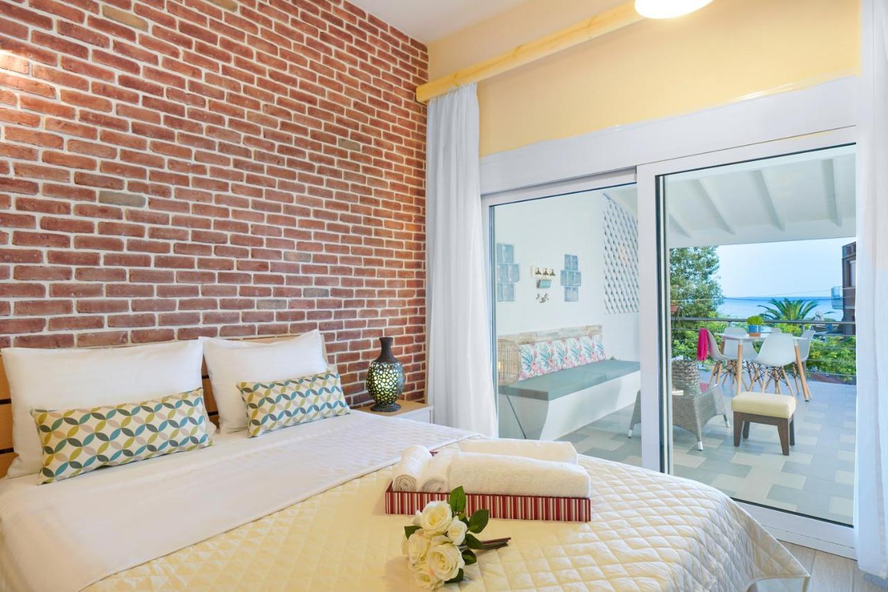 Golden Beachside Terrace Chrysi Ammoudia Exterior photo